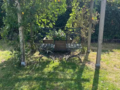 Jardin de l'établissement Gîte accessible PMR avec jardin clos, terrasses et proche Vélo Rail à Commequiers - FR-1-426-465