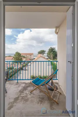 Balcon ou terrasse dans l'établissement L'Amiral -500m Plage des Carrés- Parking