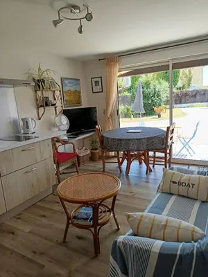 Cuisine ou kitchenette dans l'établissement Gîte 