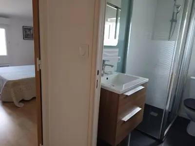 Salle de bains dans l'établissement Gîte 