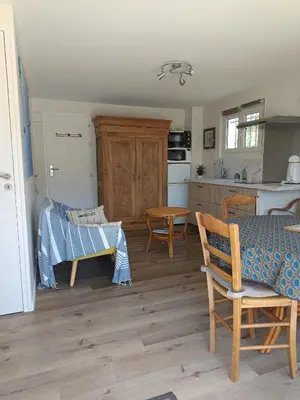 Cuisine ou kitchenette dans l'établissement Gîte 