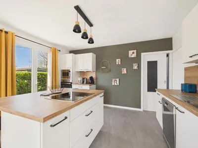Cuisine ou kitchenette dans l'établissement Maison de vacances à Saint Hilaire de Riez