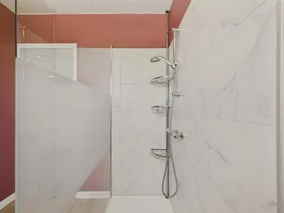 Salle de bains dans l'établissement Maison de vacances à Saint Hilaire de Riez