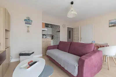 Cuisine ou kitchenette dans l'établissement LE VINTAGE - 300m plage - Wifi - Parking