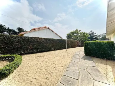 Jardin de l'établissement Séjour enchanteur à Pornichet : Maison 3 pièces, 6 couchages, proche plage avec jardin et terrasse sud - FR-1-245-155