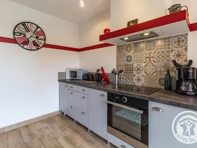Cuisine ou kitchenette dans l'établissement Gîte paisible au cœur des vignobles avec jardin et parking privatif - FR-1-622-3