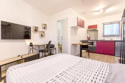 Cuisine ou kitchenette dans l'établissement Le Brivet ☆ Hypercentre ☆ Parking ☆ Terrasse