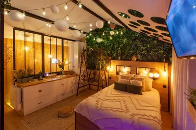 Un ou plusieurs lits dans un hébergement de l'établissement Love Room Romantique Les Petits Plaisirs