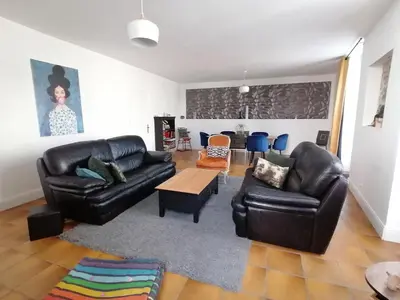 Coin salon dans l'établissement le gîte du fou logement 8 pers 13mn puy du fou