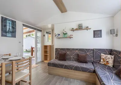 Coin salon dans l'établissement 2 Bed - Sleeps 4 - On-Site Activities - Near Beach