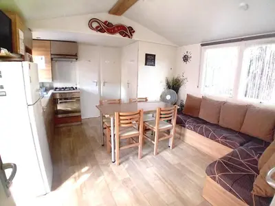Cuisine ou kitchenette dans l'établissement 3 Bed - Sleeps 6 - On-Site Activities - Parking