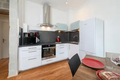 Cuisine ou kitchenette dans l'établissement Hyper Centre 16 rue Valdemaine