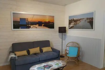 Coin salon dans l'établissement LA MAISON BLEUE
