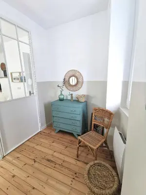 Coin salon dans l'établissement Escapade à Trentemoult ! Le Repaire du Cap-hornier