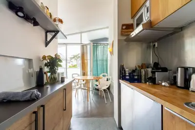 Cuisine ou kitchenette dans l'établissement Portus