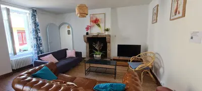 Coin salon dans l'établissement La maison d'Eglantine, 6 min du Puy du Fou, 4 chambres 10 couchages à St Malo-du-Bois,