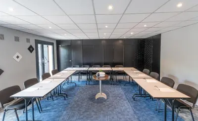 Espace de conférence ou salle de réunion dans l'établissement Hôtel Inn Design Carquefou