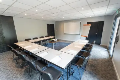 Espace de conférence ou salle de réunion dans l'établissement Hôtel Inn Design Carquefou