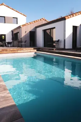Piscine de l'établissement L'envie ou située à proximité