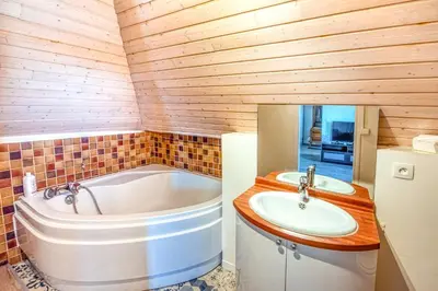 Salle de bains dans l'établissement Beau STUDIO vue LOIRE
