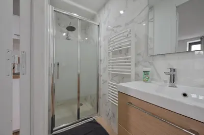 Salle de bains dans l'établissement T2 Charmant - Segré centre ville - 003
