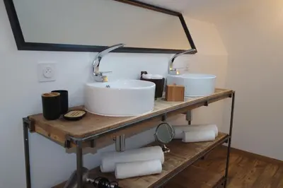 Salle de bains dans l'établissement Logement de La Sittelle