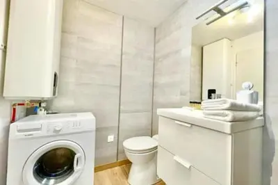 Salle de bains dans l'établissement Le Glamour I Peaceful I High-Speed Internet
