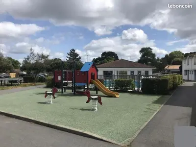 Aire de jeux pour enfants de l'établissement Maison 4-6 personnes