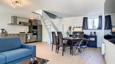 Cuisine ou kitchenette dans l'établissement Résidence L'Hermitière, CADRE VERDOYANT-FONCTIONNEL-GRAND CONFORT-PARKING WIFI GRATUIT