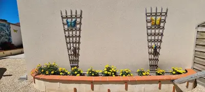 Jardin de l'établissement Gîte le Vallon à Chambretaud, 5 min du Puy du Fou