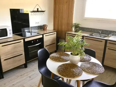 Cuisine ou kitchenette dans l'établissement Au calme proche de la Loire et Nantes