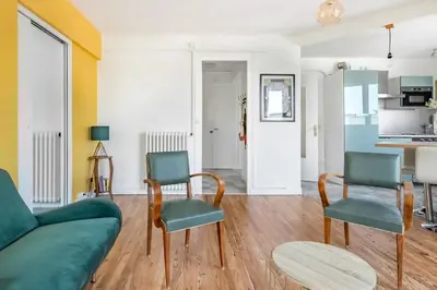 Cuisine ou kitchenette dans l'établissement Bel appartement avec garage sur l'île de Nantes