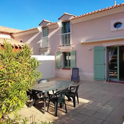 Maison avec piscine chauffée
