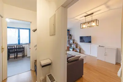 Télévision ou salle de divertissement dans l'établissement Frémur - Wifi - Parking - Balcon