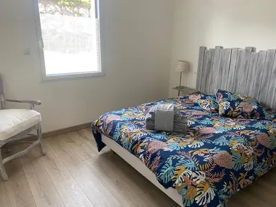 Un ou plusieurs lits dans un hébergement de l'établissement Maison en bord de mer au Domaine du Bois Soret