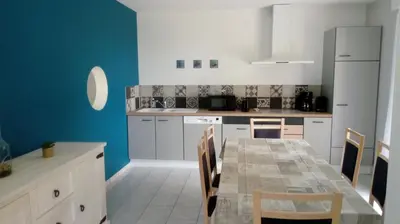 Cuisine ou kitchenette dans l'établissement Gîte La croisée des chemins