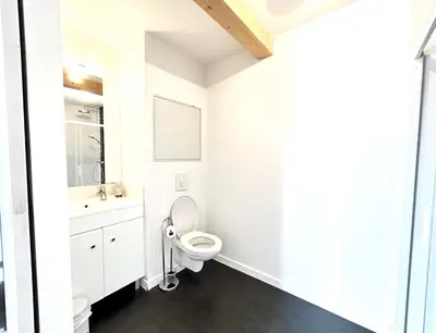 Salle de bains dans l'établissement Du vignoble à l'Atlantique - Résidence Montifault gîtes du 2 au 3 pièces