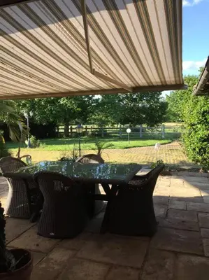 Jardin de l'établissement Maison à 10 min du puy du fou et parc de Maulévrier