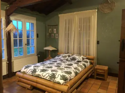 Un ou plusieurs lits dans un hébergement de l'établissement Maison à 10 min du puy du fou et parc de Maulévrier