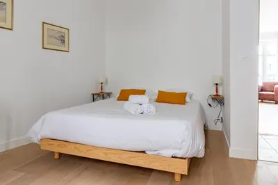 Un ou plusieurs lits dans un hébergement de l'établissement Armstrong - Charmant logement au coeur de Nantes