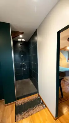 Salle de bains dans l'établissement malitourne