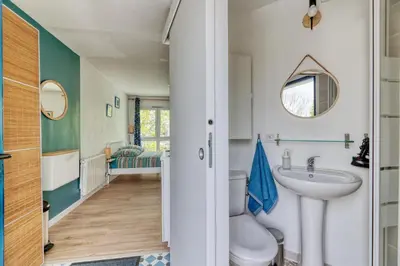 Salle de bains dans l'établissement Charmant studio à 5 minutes de la mer à pied