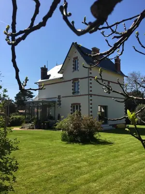 Jardin de l'établissement villa santa lucia