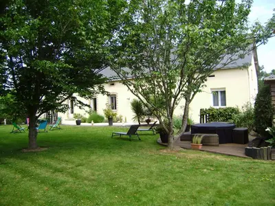 Jardin de l'établissement Chambres d'hôtes Mauvierges