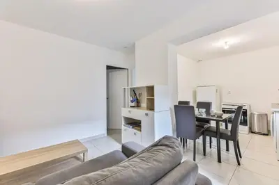 Cuisine ou kitchenette dans l'établissement Le Remblai - 50m de la plage - Terrasse