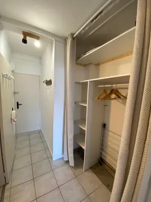 Salle de bains dans l'établissement SUPERBE STUDIO A SAINT JEAN DE MONTS