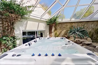 Plan de l'établissement Les Jardins de la Muse, piscine couverte, spa et fitness