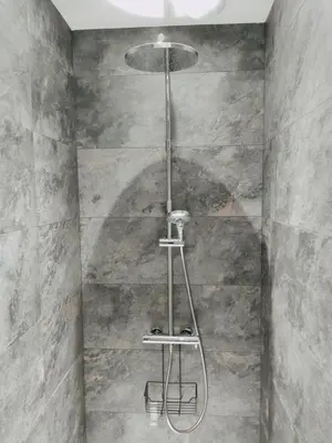 Salle de bains dans l'établissement Charmant T2 , en bord de Sèvre
