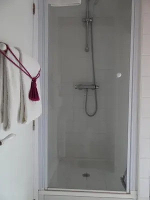 Salle de bains dans l'établissement Au Moulin Géant
