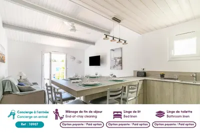 Télévision ou salle de divertissement dans l'établissement Appartement pour 4 - 450m Plage des Sables d'Or